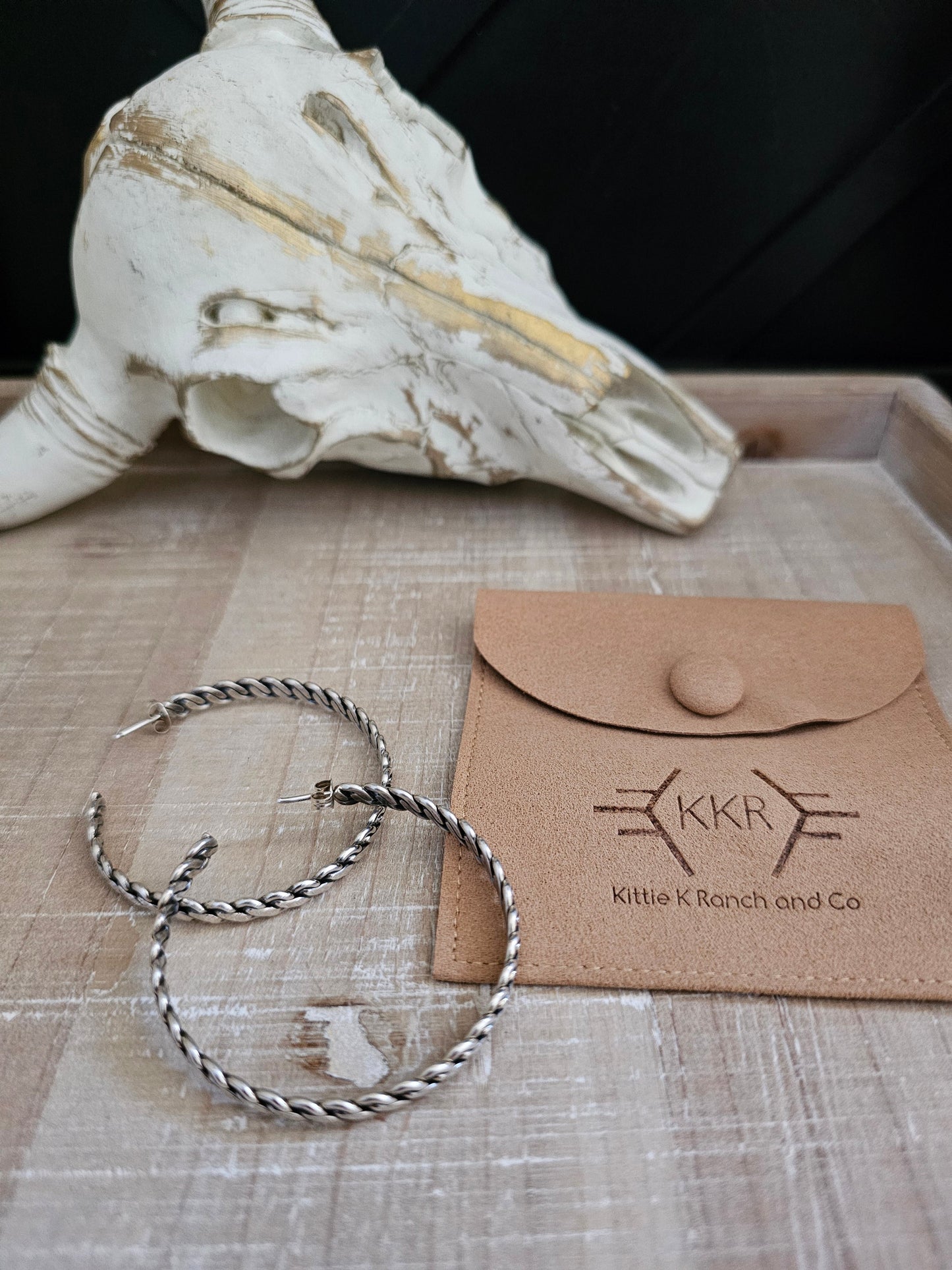 VERNA TAHE STERLING SILVER TWISTED WIRE HOOP EARRINGS