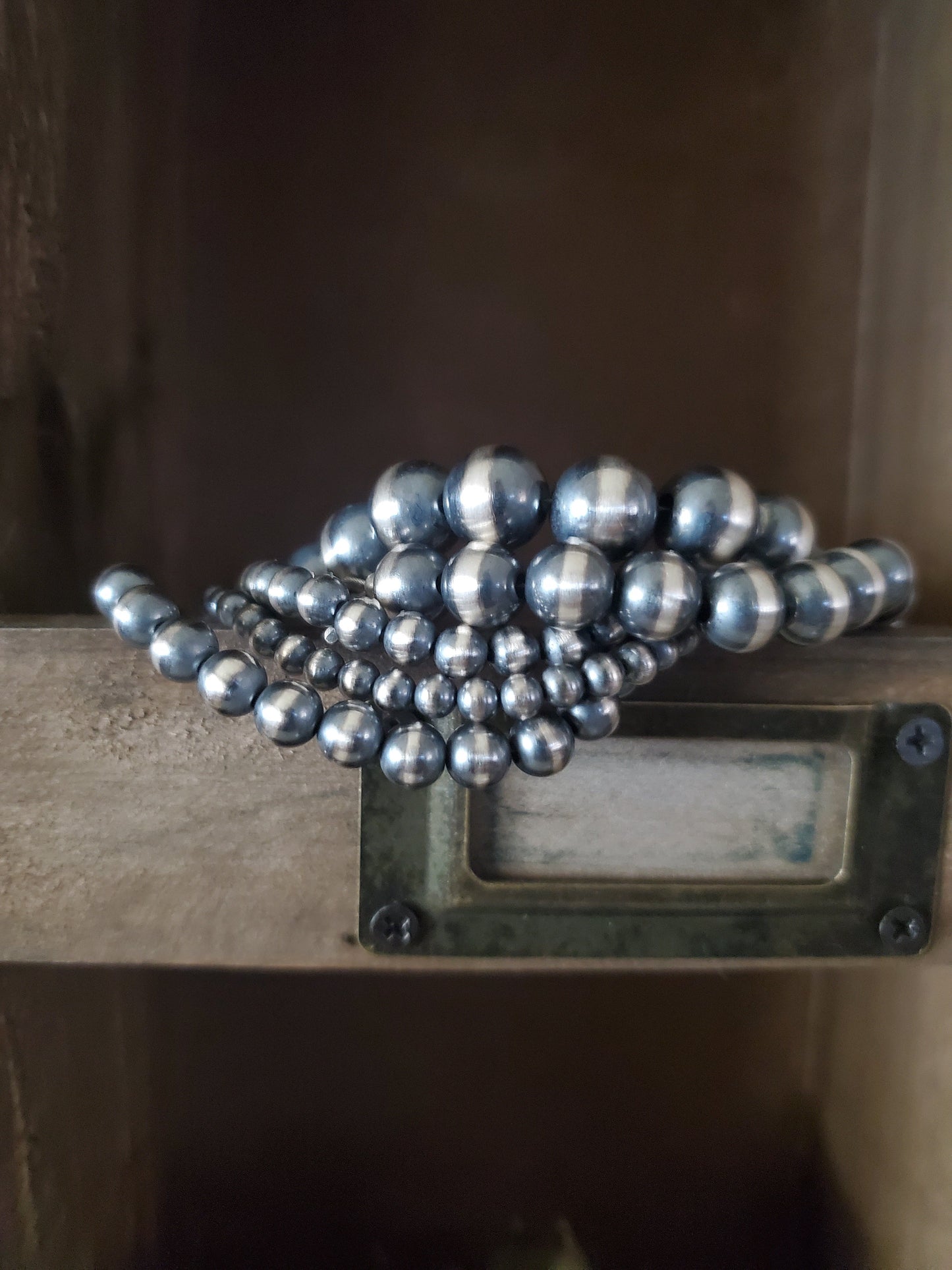 8 MM NAVAJO PEARL BRACELET