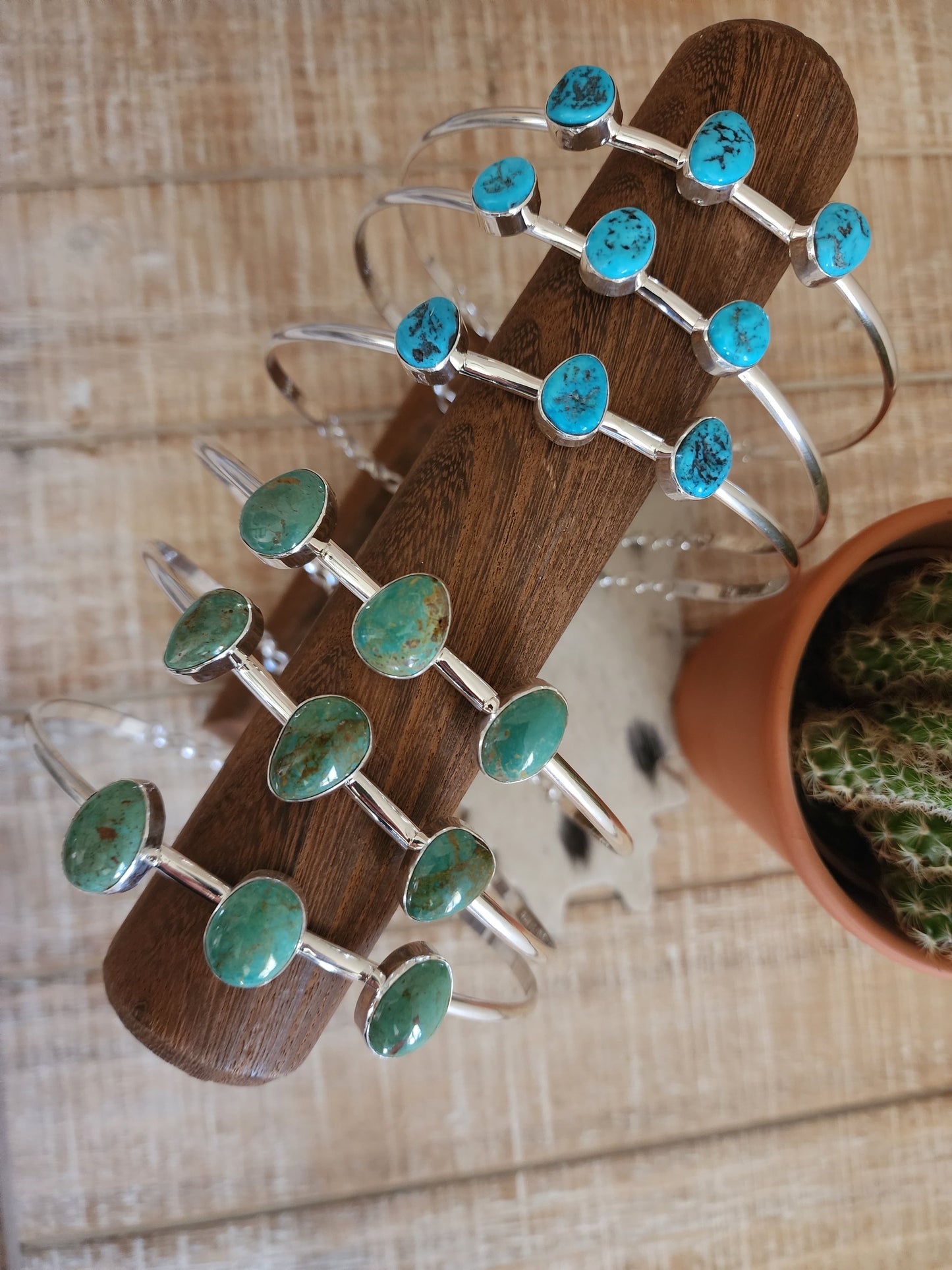 THREE STONE CHOKER