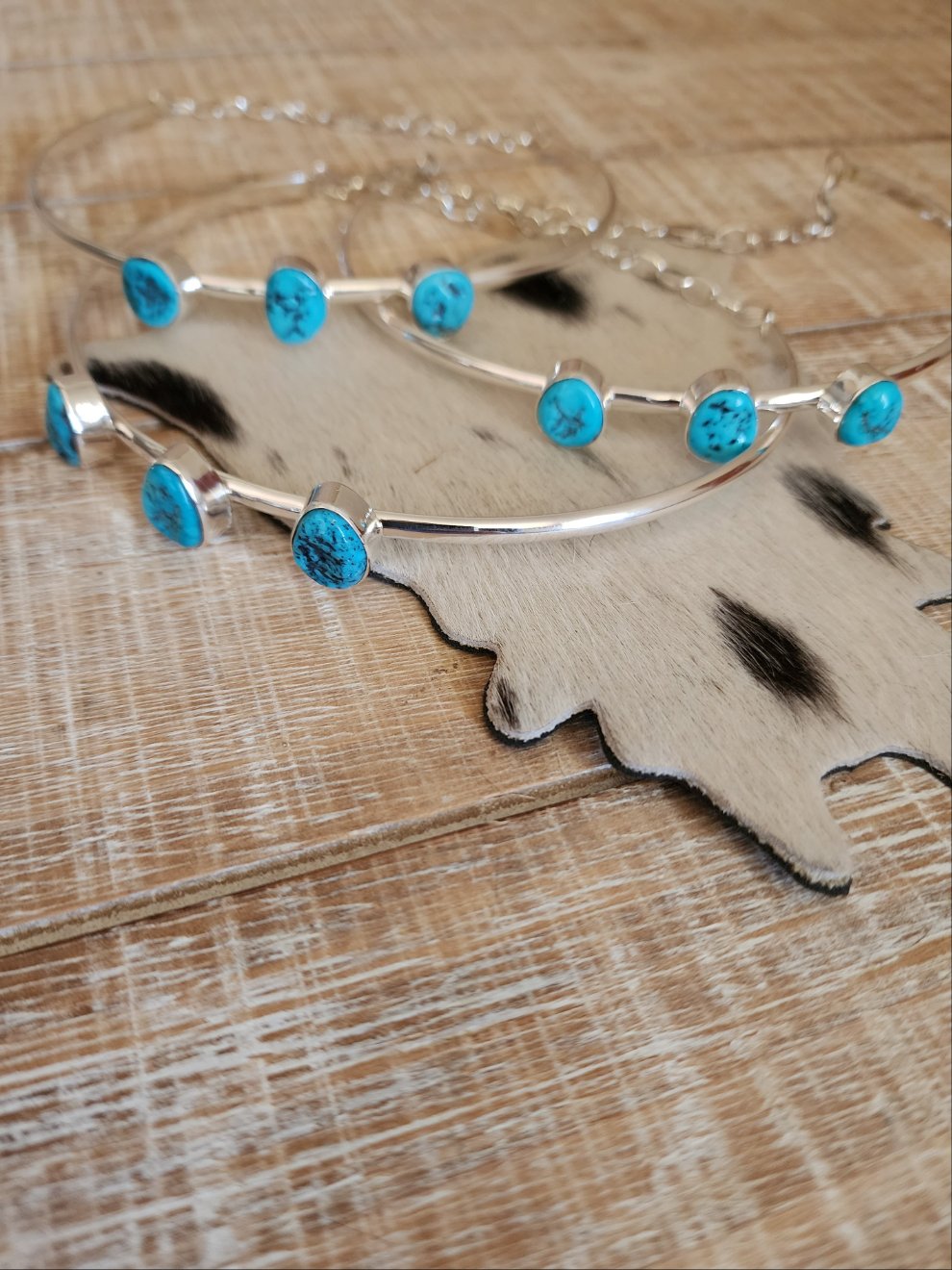 THREE STONE CHOKER