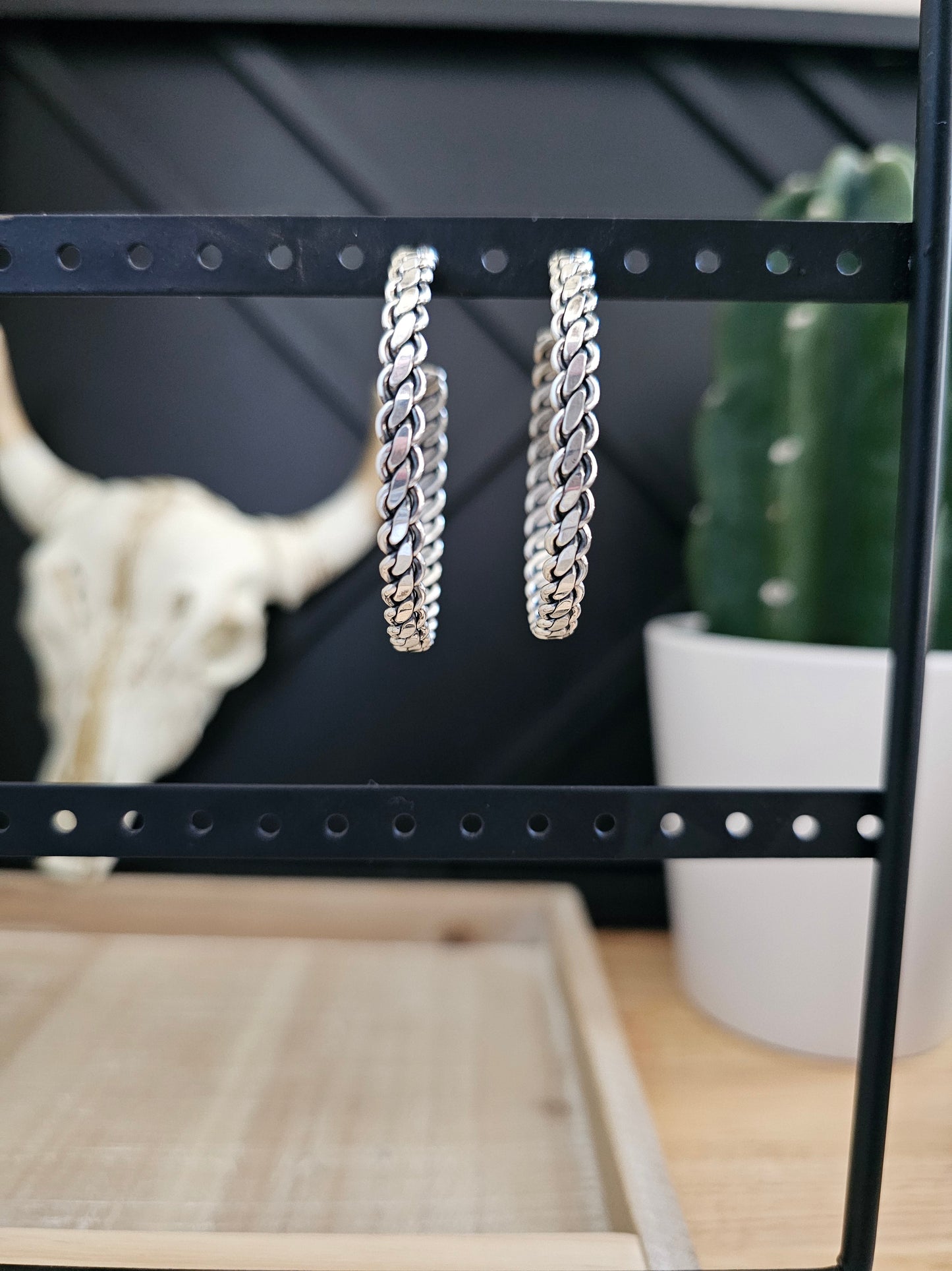 VERNA TAHE STERLING SILVER TWISTED WIRE HOOP EARRINGS