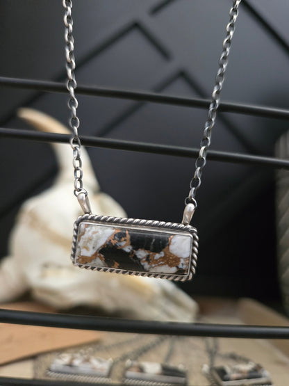 THE AUGUSTINE LARGO WHITE BUFFALO AND BRONZE LARGE BAR NECKLACE