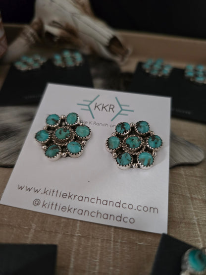 THE MAXINE RAMIREZ KINGMAN TURQUOISE CLUSTER LARGE STUDS