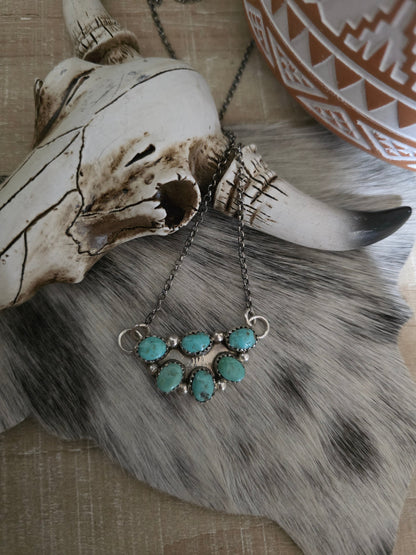 MAXINE RAMIREZ KINGMAN TURQUOISE LITTLE CLUSTER NECKLACE