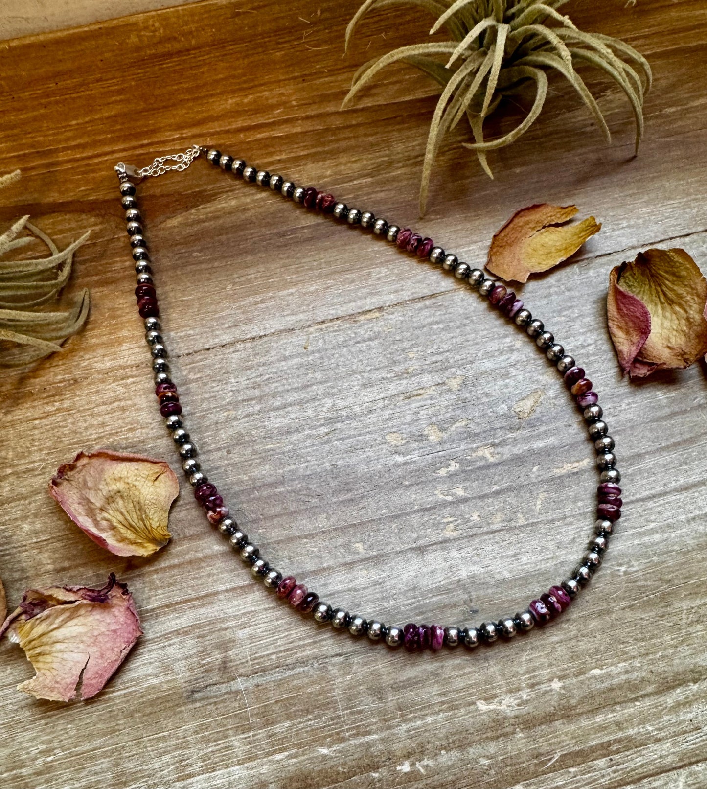 18-Inch Sterling Silver Pearl Necklace with Deep Purple Spiny Oyster – (5mm)