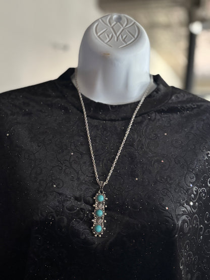 TINSLEY TURQUOISE SILVERTONE NECKLACE