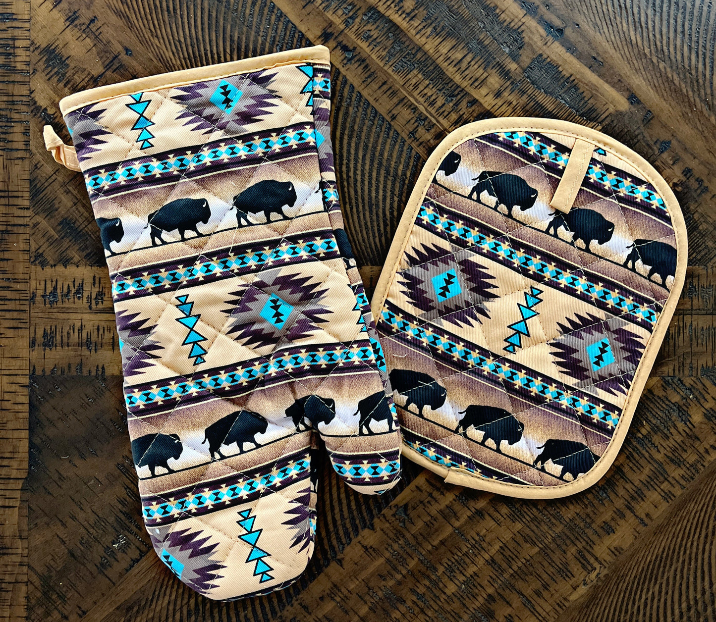 Buffalo Oven Mitt Set