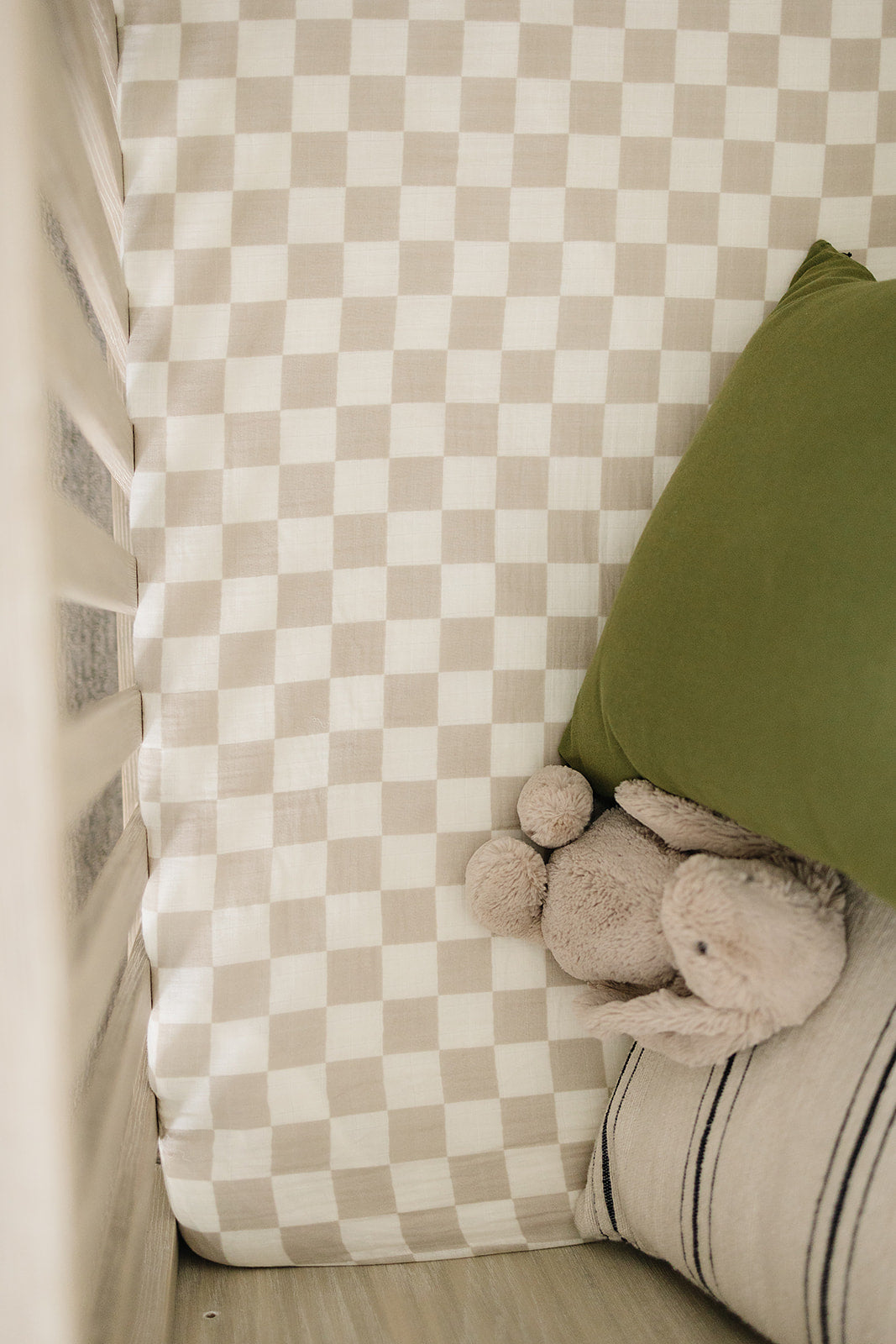 Taupe Checkered Muslin Crib Sheet