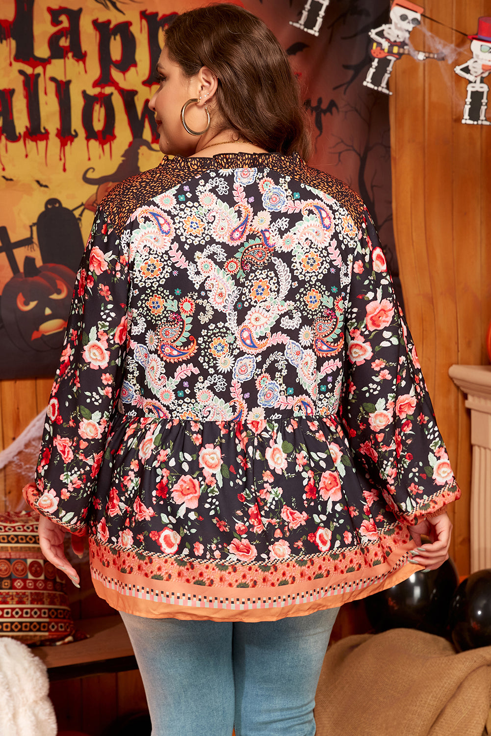 Black Plus Size Paisley Floral Print V Neck Bubble Sleeve Blouse