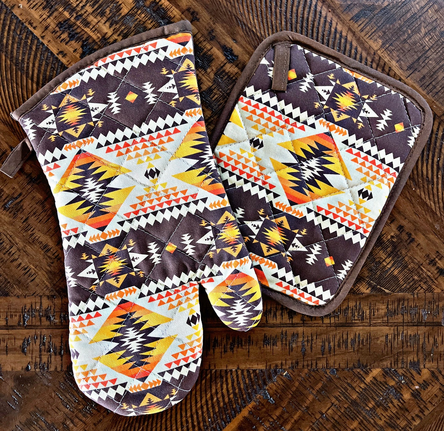 Brown Southwest Oven Mitt Set