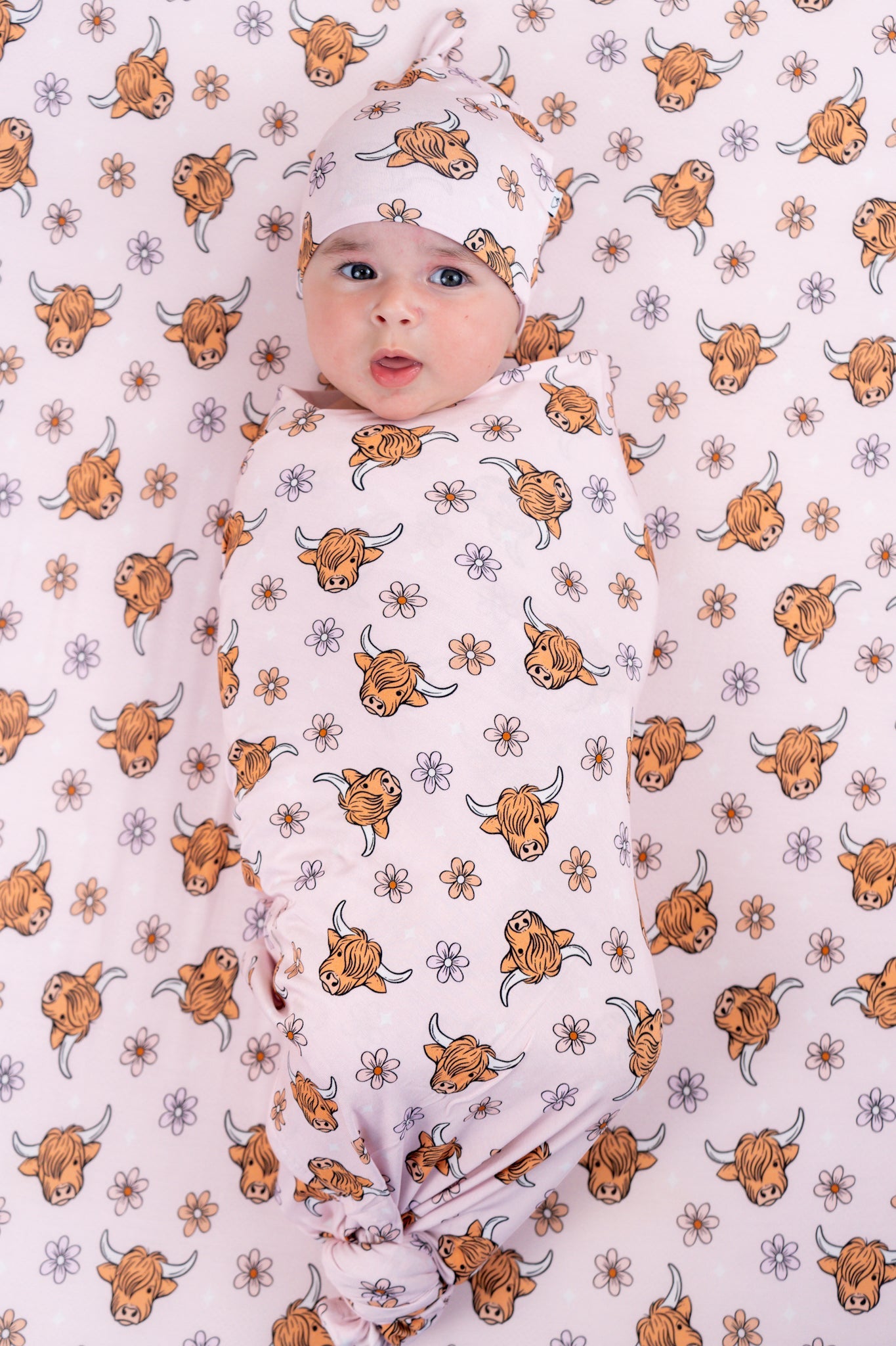 EXCLUSIVE HIGHLAND CUTIE DREAM SWADDLE & BEANIE