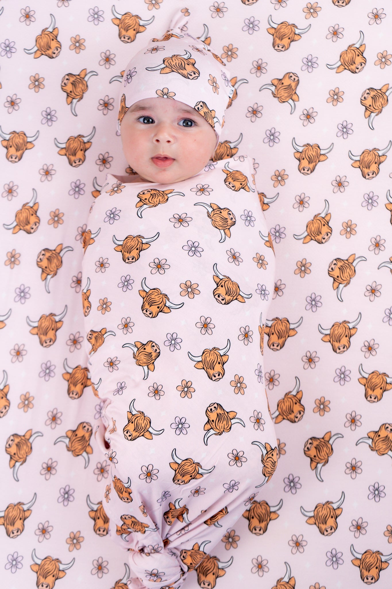 EXCLUSIVE HIGHLAND CUTIE DREAM SWADDLE & BEANIE