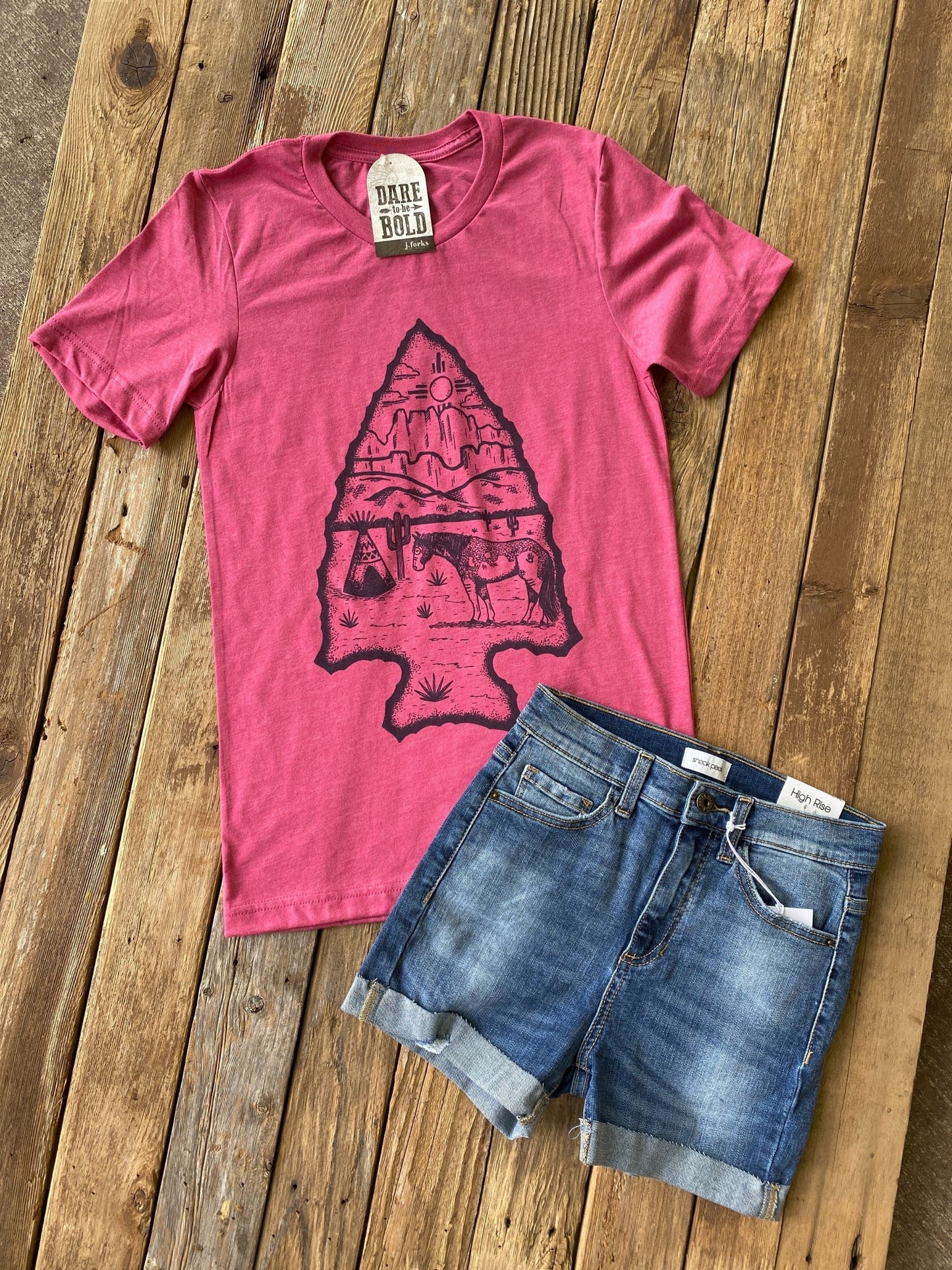 1087 Arrowhead Tee