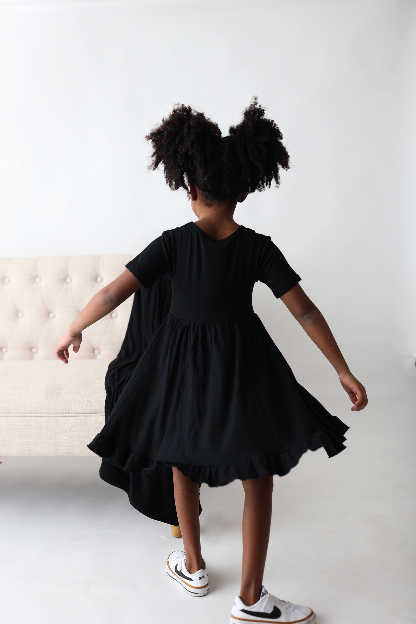 BLACK RIB DREAM RUFFLE DRESS