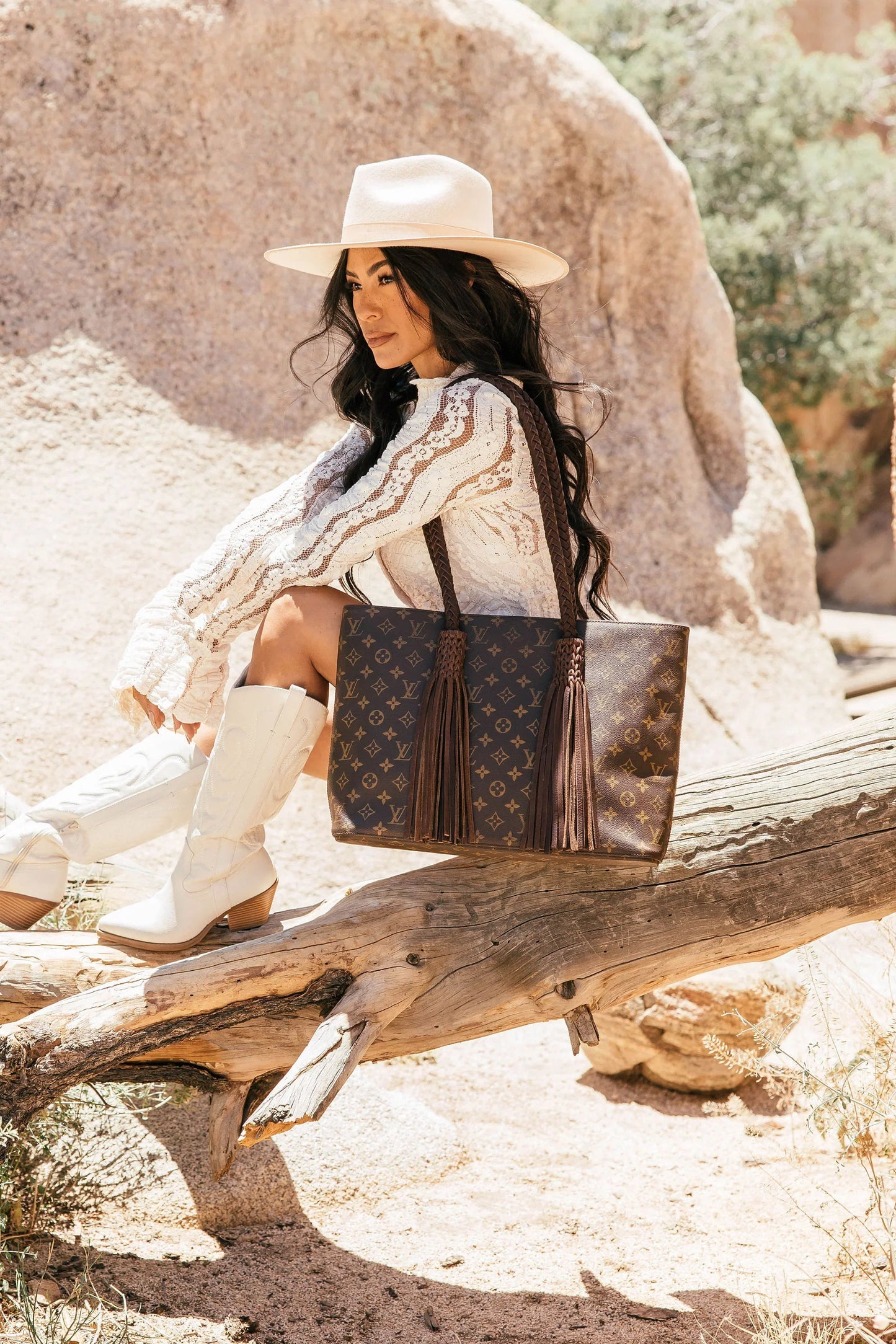 VINTAGE BOHO BAGS GLOBE TROTTER TOTE