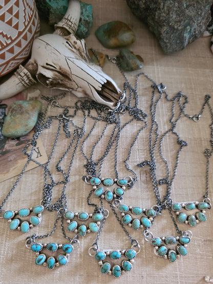 MAXINE RAMIREZ KINGMAN TURQUOISE LITTLE CLUSTER NECKLACE