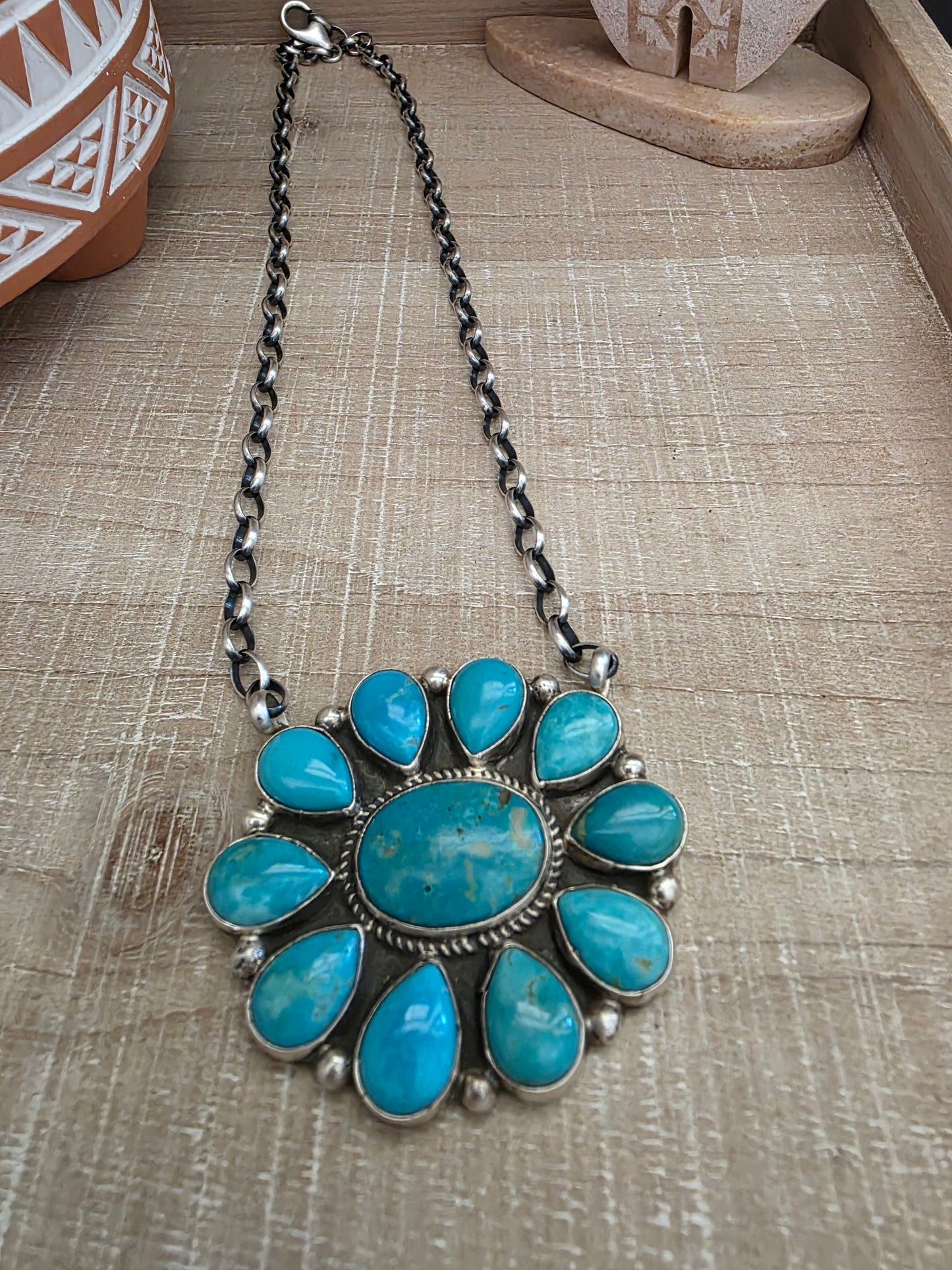 GERALDINE JAMES KINGMAN TURQUOISE CLUSTER NECKLACE