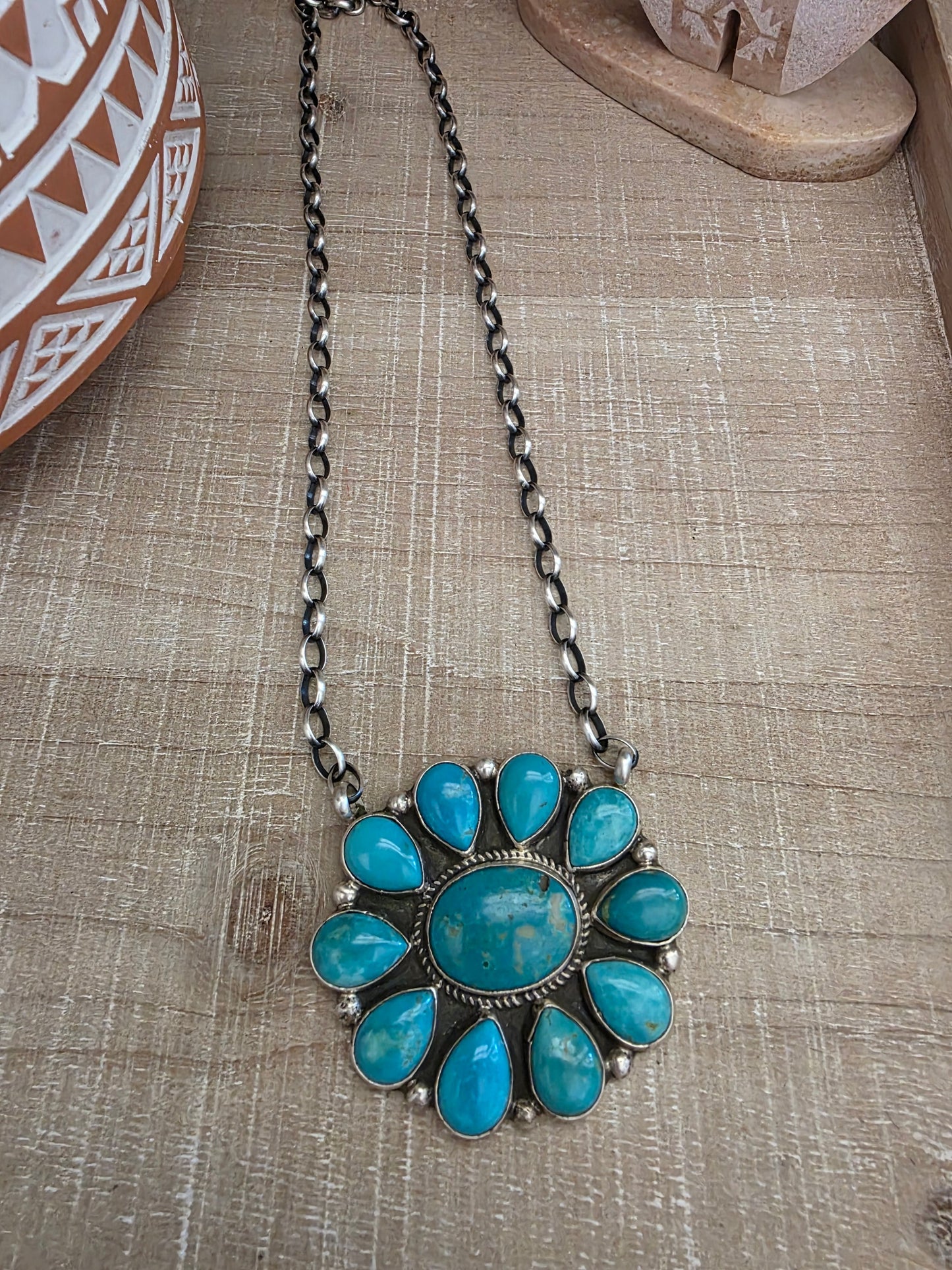 GERALDINE JAMES KINGMAN TURQUOISE CLUSTER NECKLACE