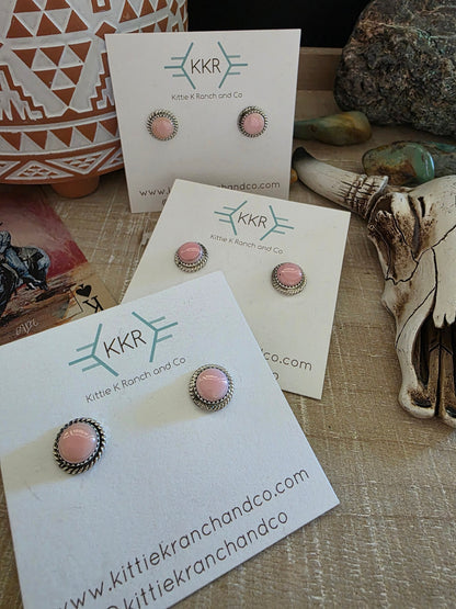 ESTHER WHITE PINK CONCH SHELL STUD EARRINGS